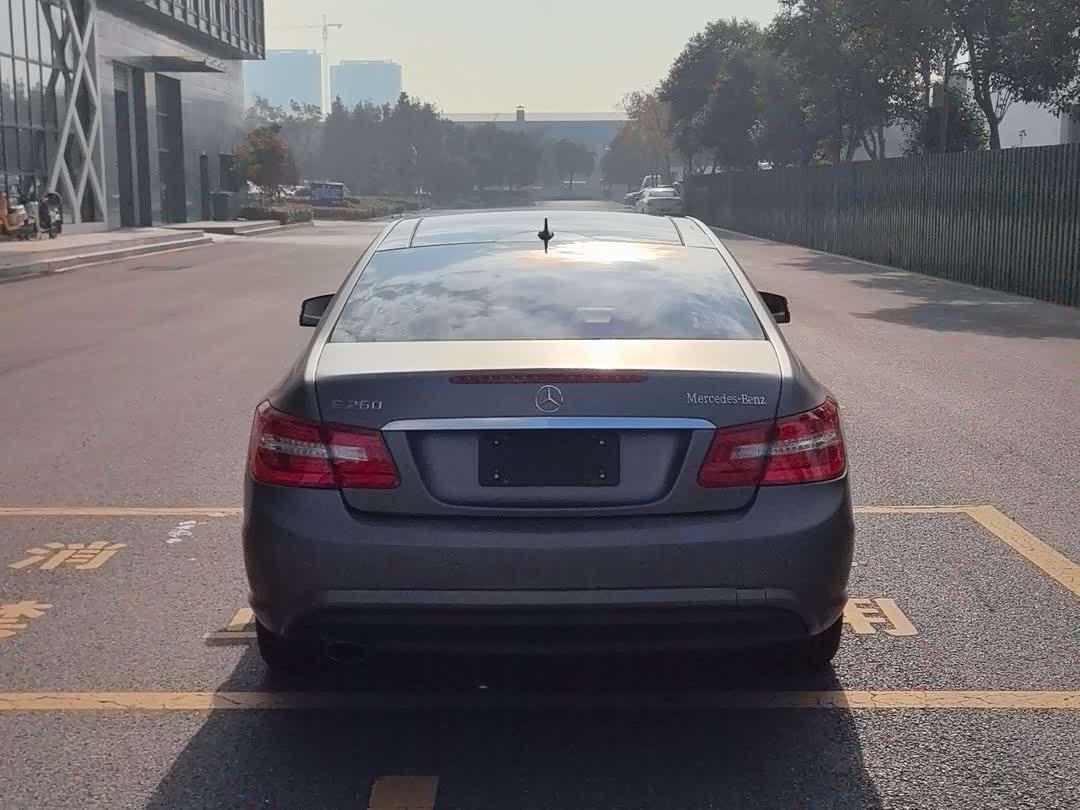 Mercedes-Benz E-Class 2013 thumb 2