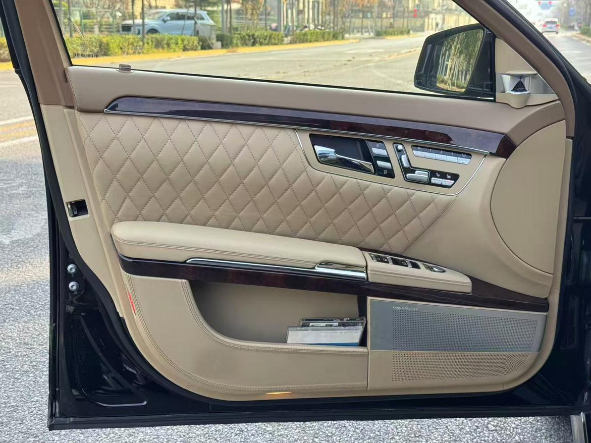 Mercedes-Benz S-Class 2015 thumb 9