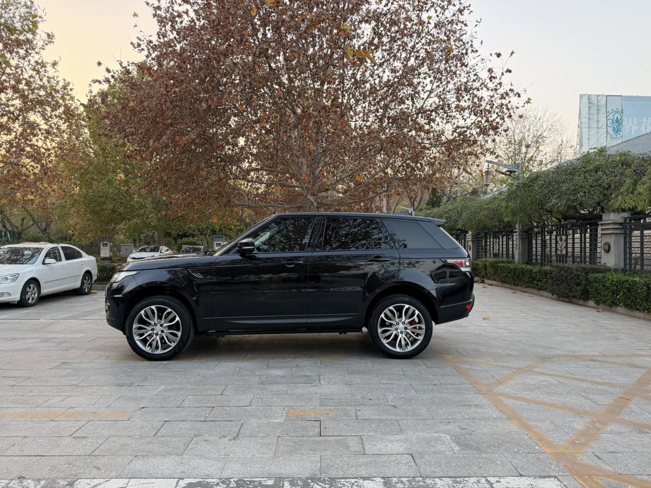 Land Rover Range Rover Sport 2015 thumb 2
