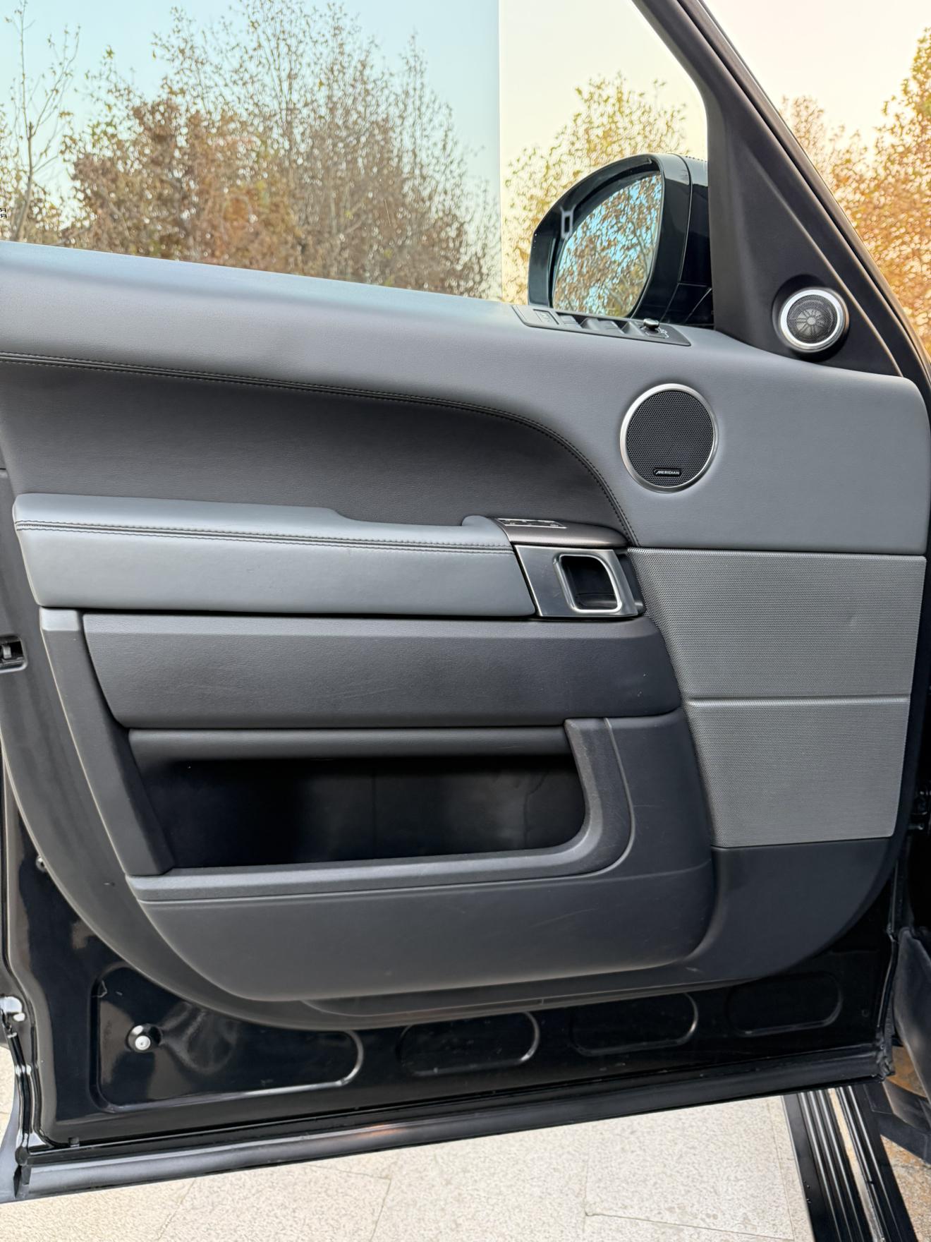 Land Rover Range Rover Sport 2015 thumb 11