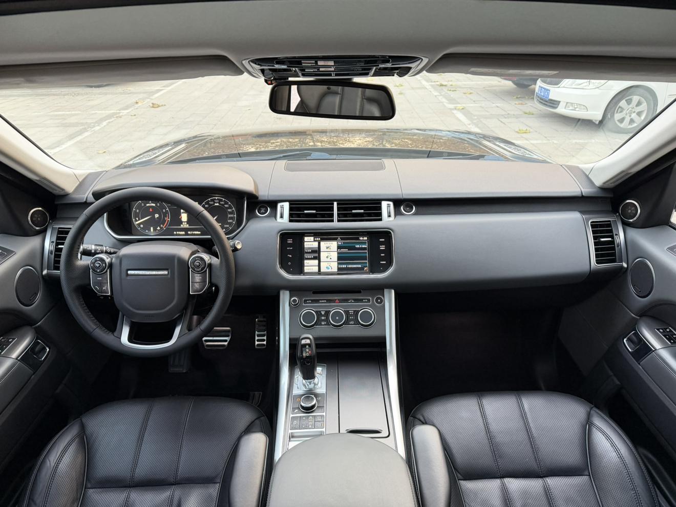 Land Rover Range Rover Sport 2015 thumb 12
