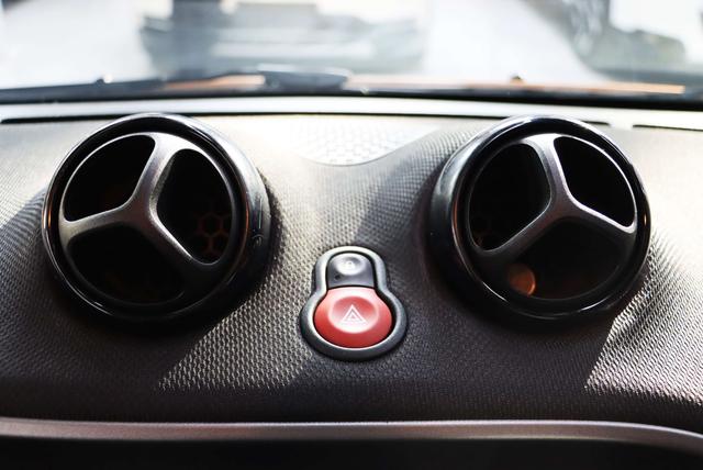 Smart Fortwo 2017 thumb 10