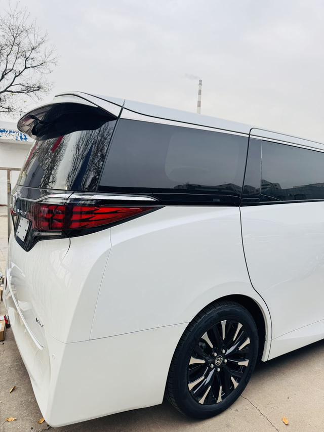 Toyota Alphard 2026 thumb 6