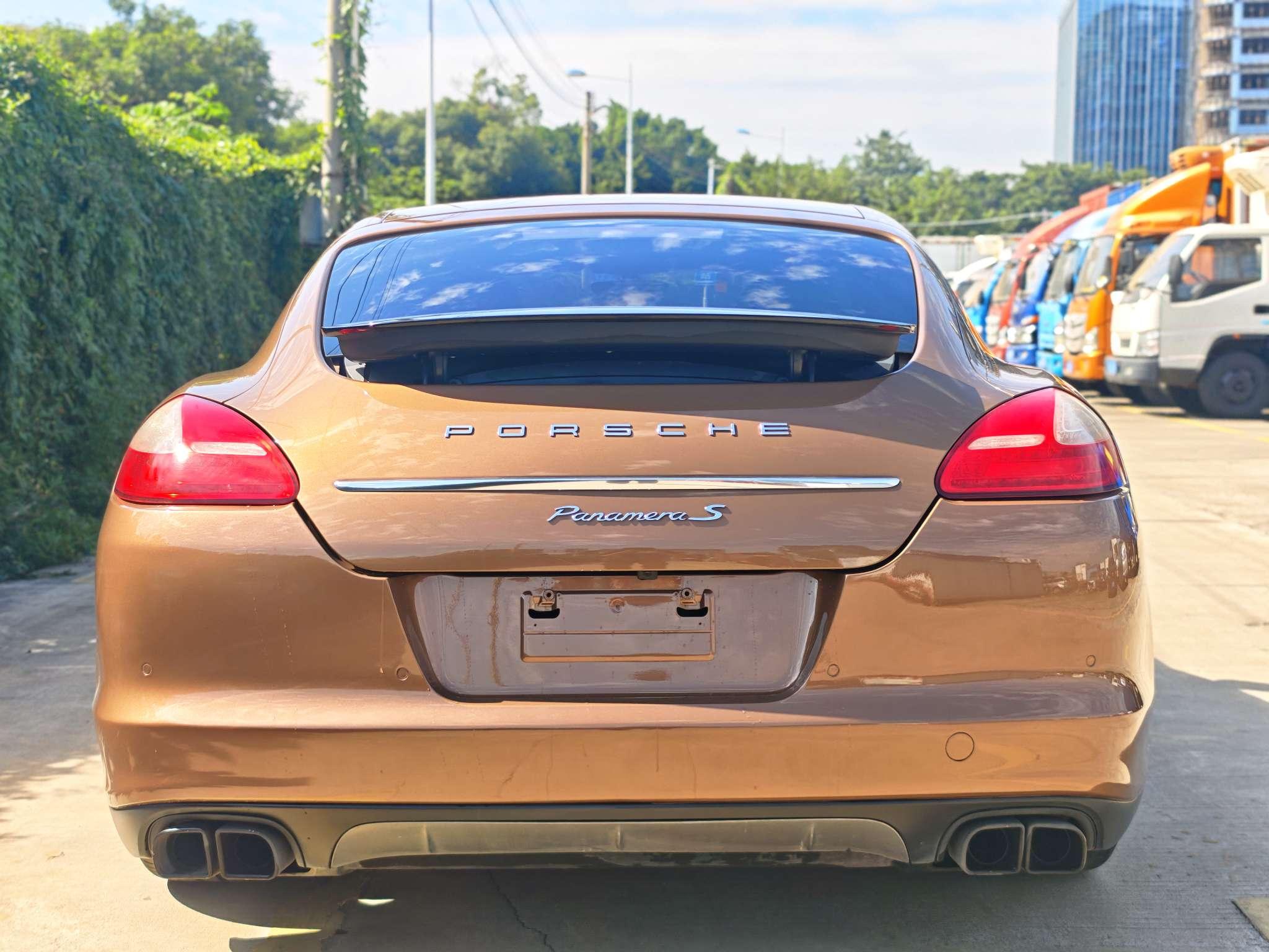 Porsche Panamera 2012 thumb 3