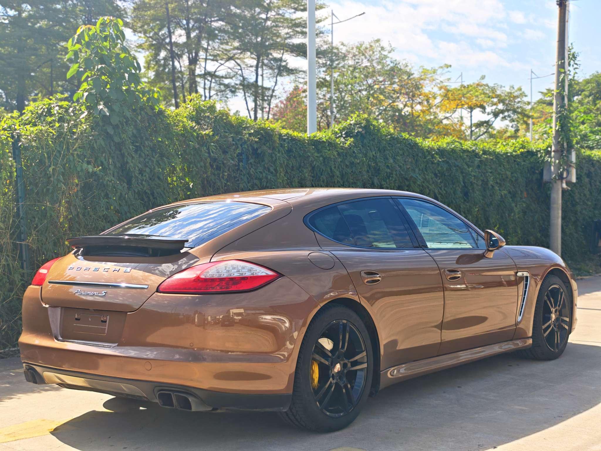 Porsche Panamera 2012 thumb 4