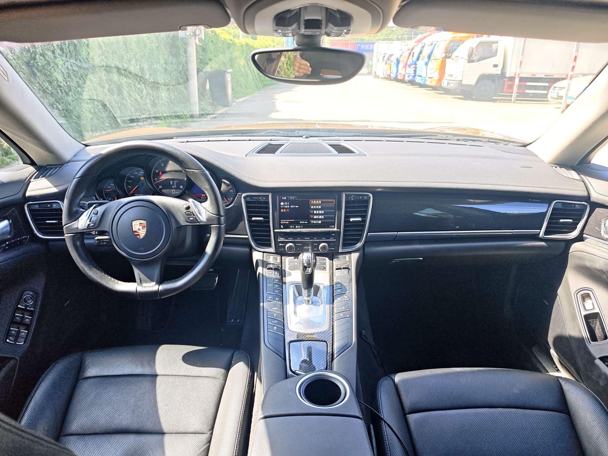 Porsche Panamera 2012 thumb 8