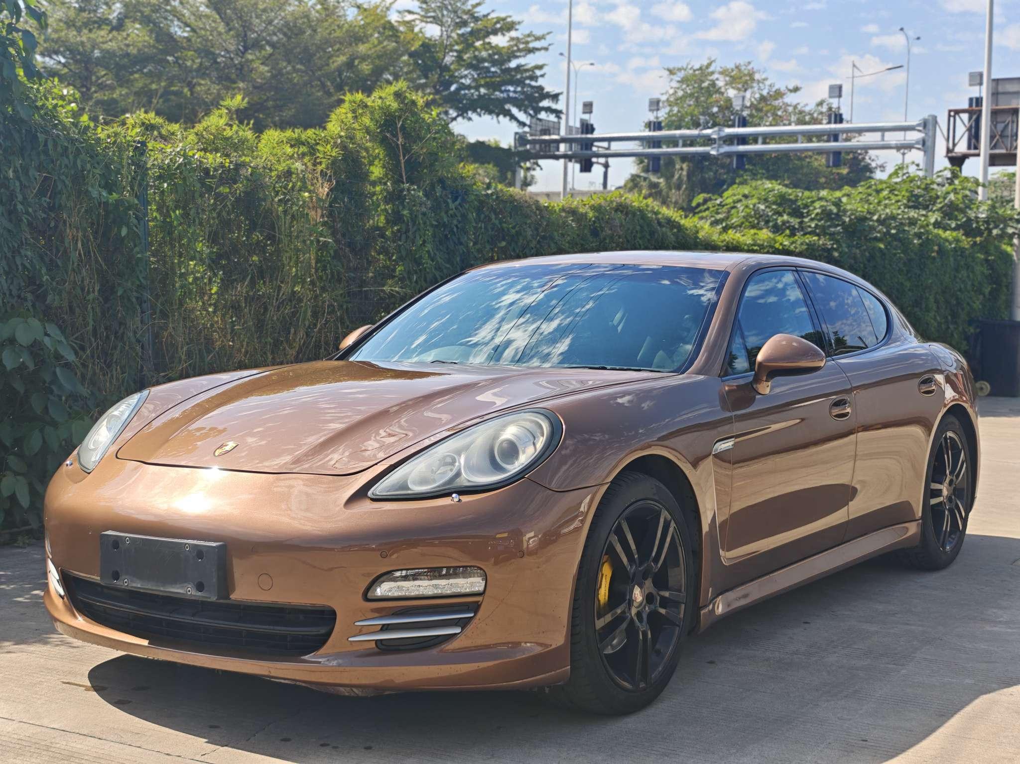 Porsche Panamera 2012 thumb 11