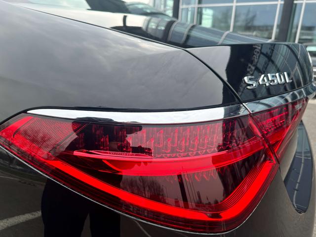 Mercedes-Benz S-Class 2023 thumb 11