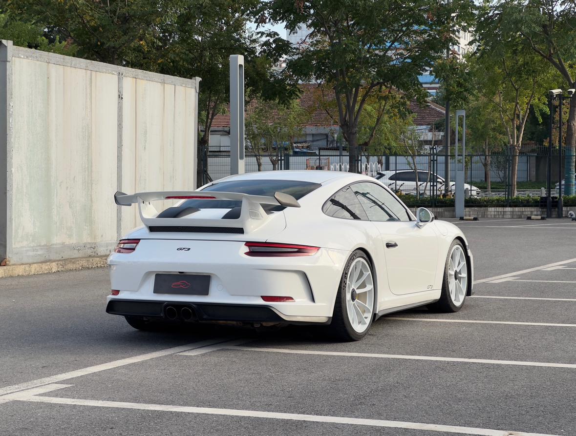 Porsche 911 2019 thumb 5