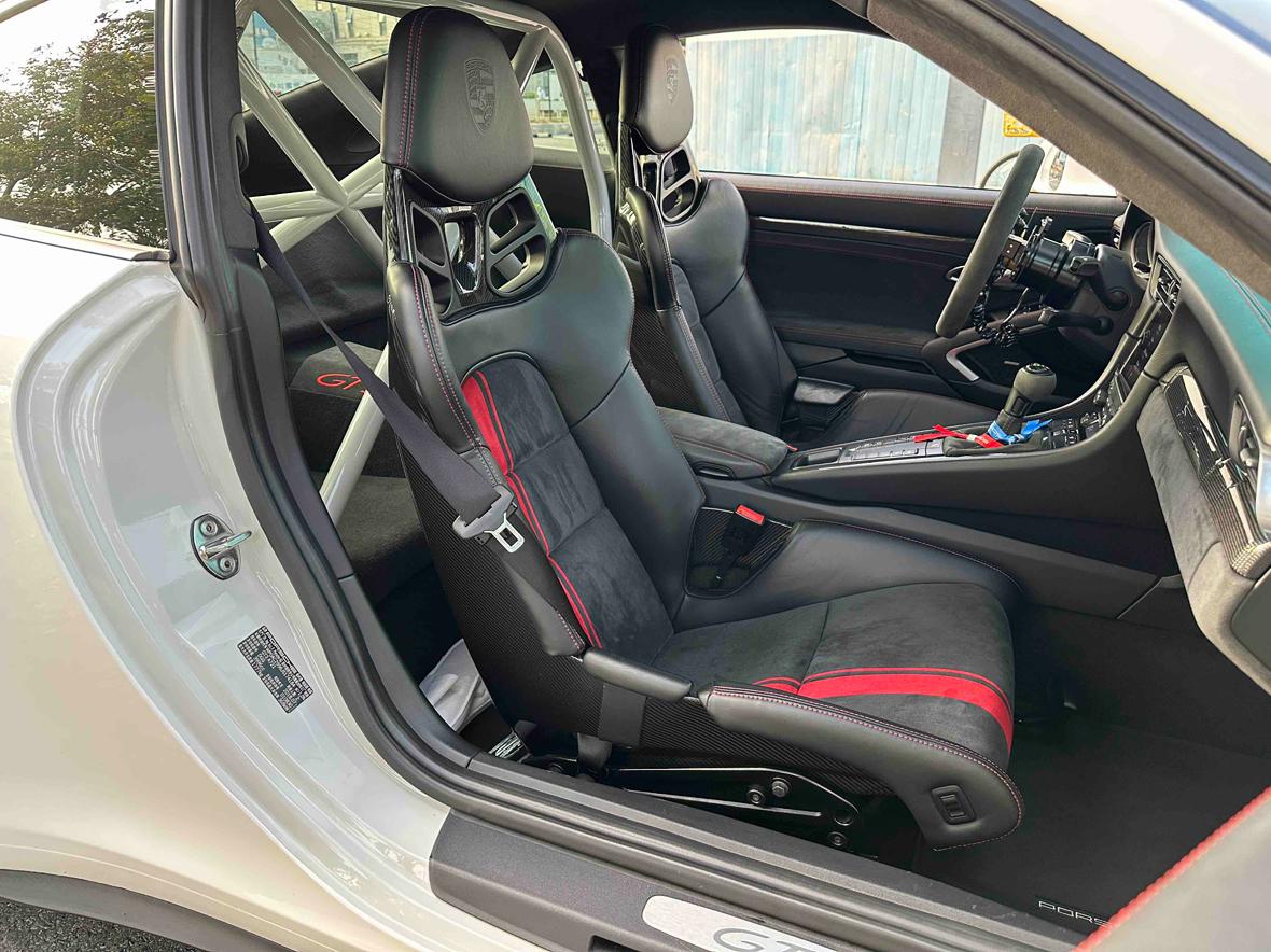Porsche 911 2019 thumb 6