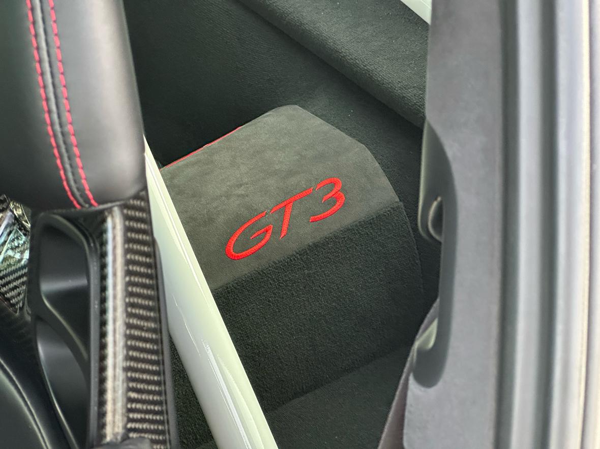 Porsche 911 2019 thumb 8