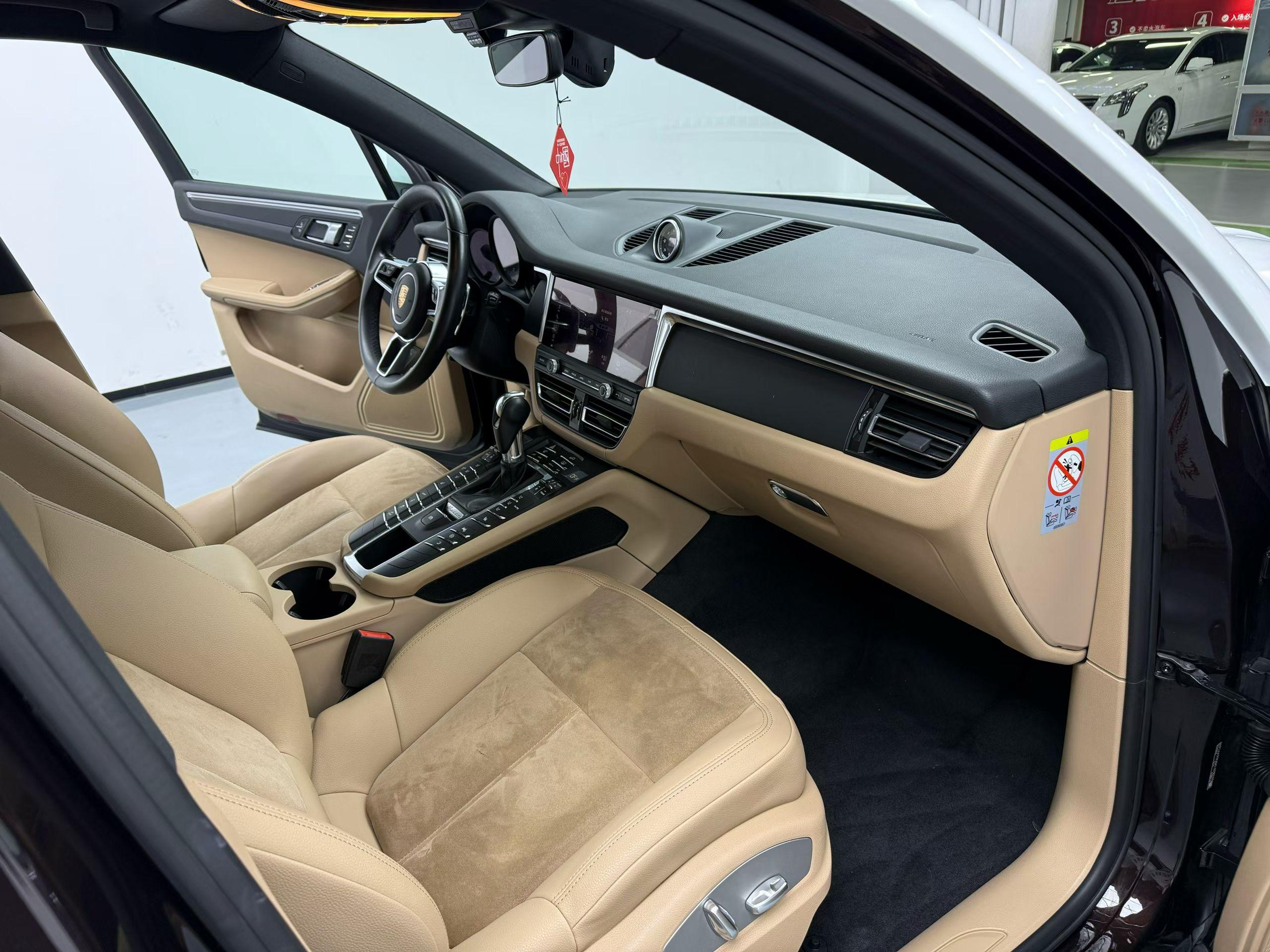 Porsche Macan 2019 thumb 5