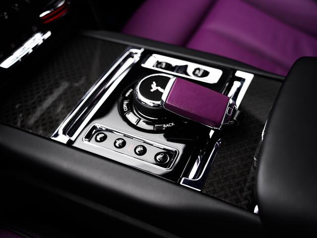 Rolls-Royce Cullinan 2020 thumb 10