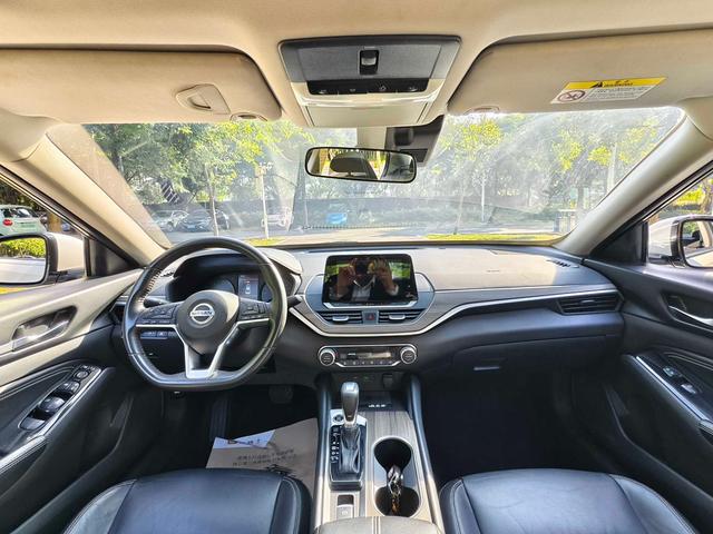 Nissan Altima 2021 thumb 3