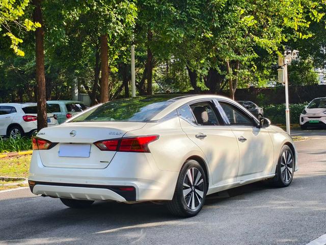 Nissan Altima 2021 thumb 6