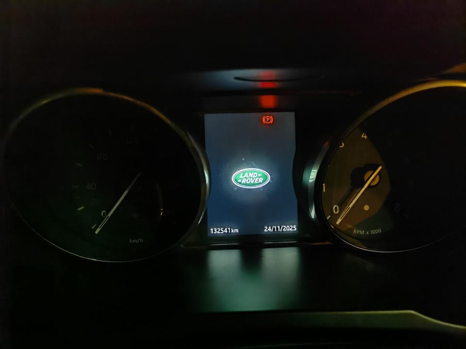 Land Rover Range Rover Velar 2017 thumb 6