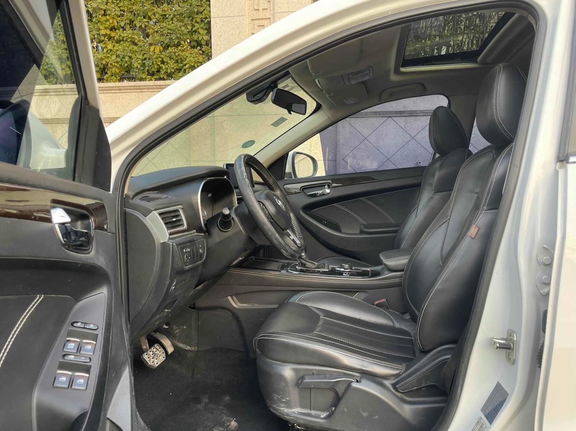 Dongfeng Fengon 580 2019 thumb 10