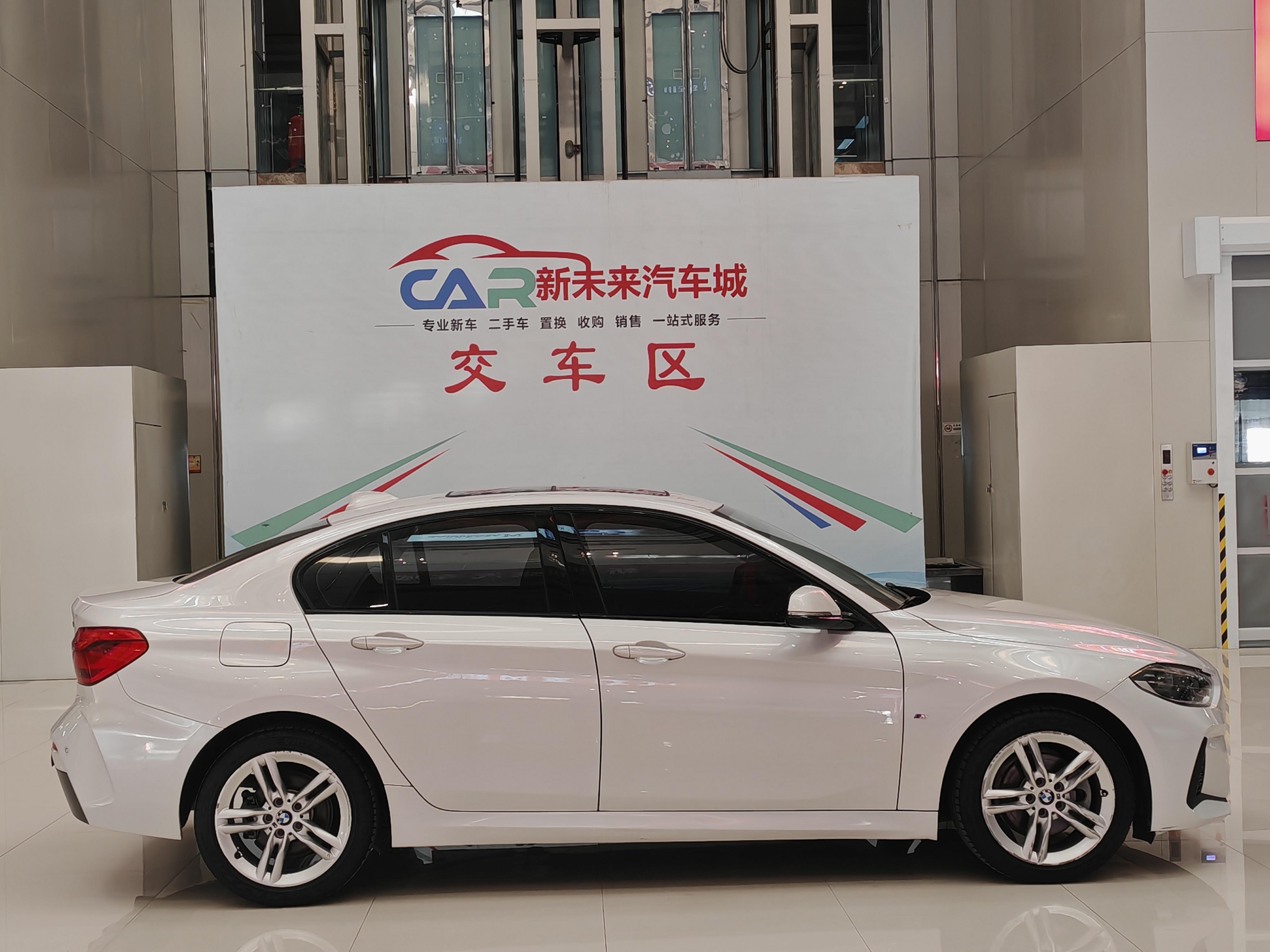 BMW 1 серии 2019 thumb 4