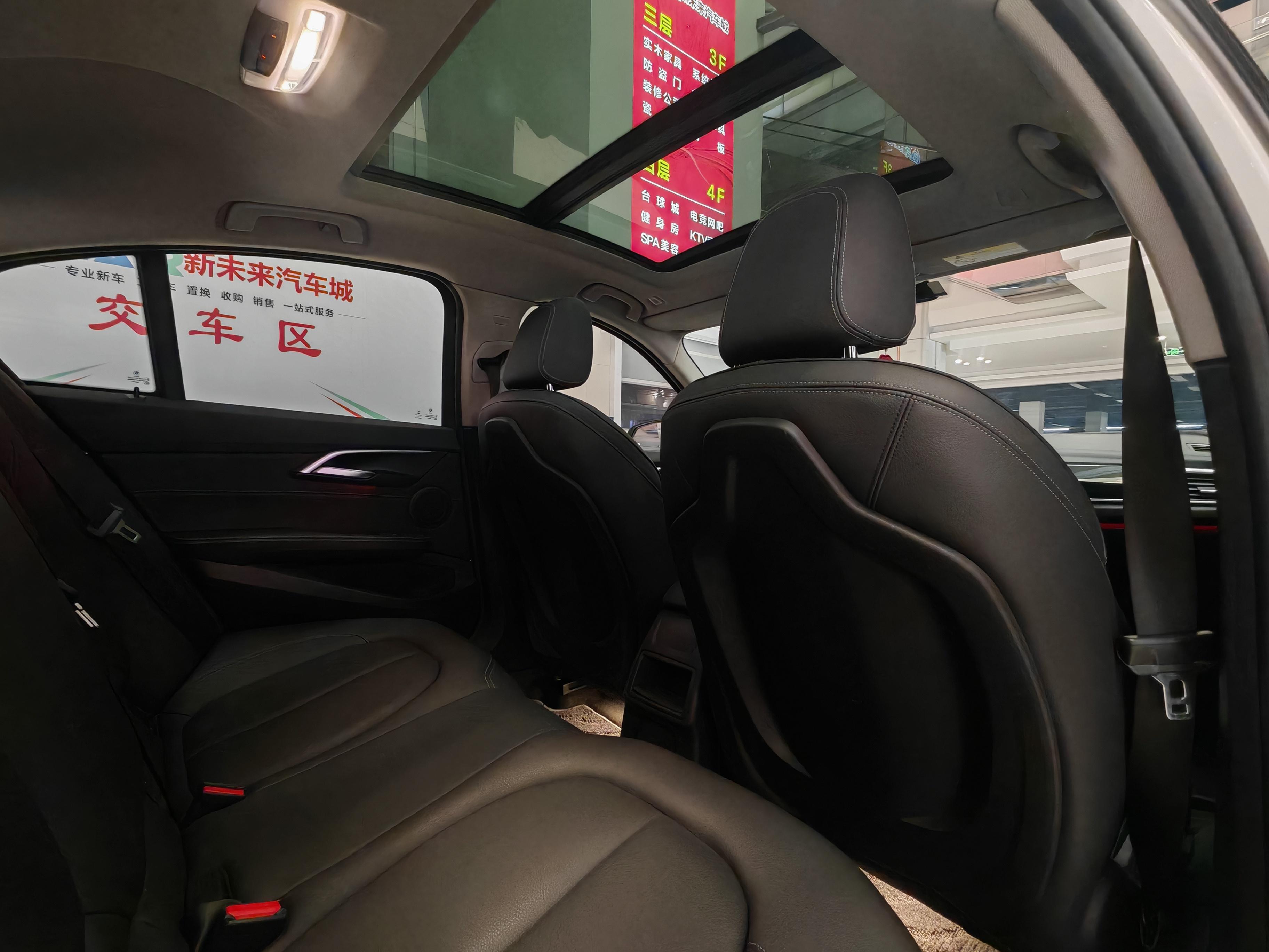 BMW 1 серии 2019 thumb 5