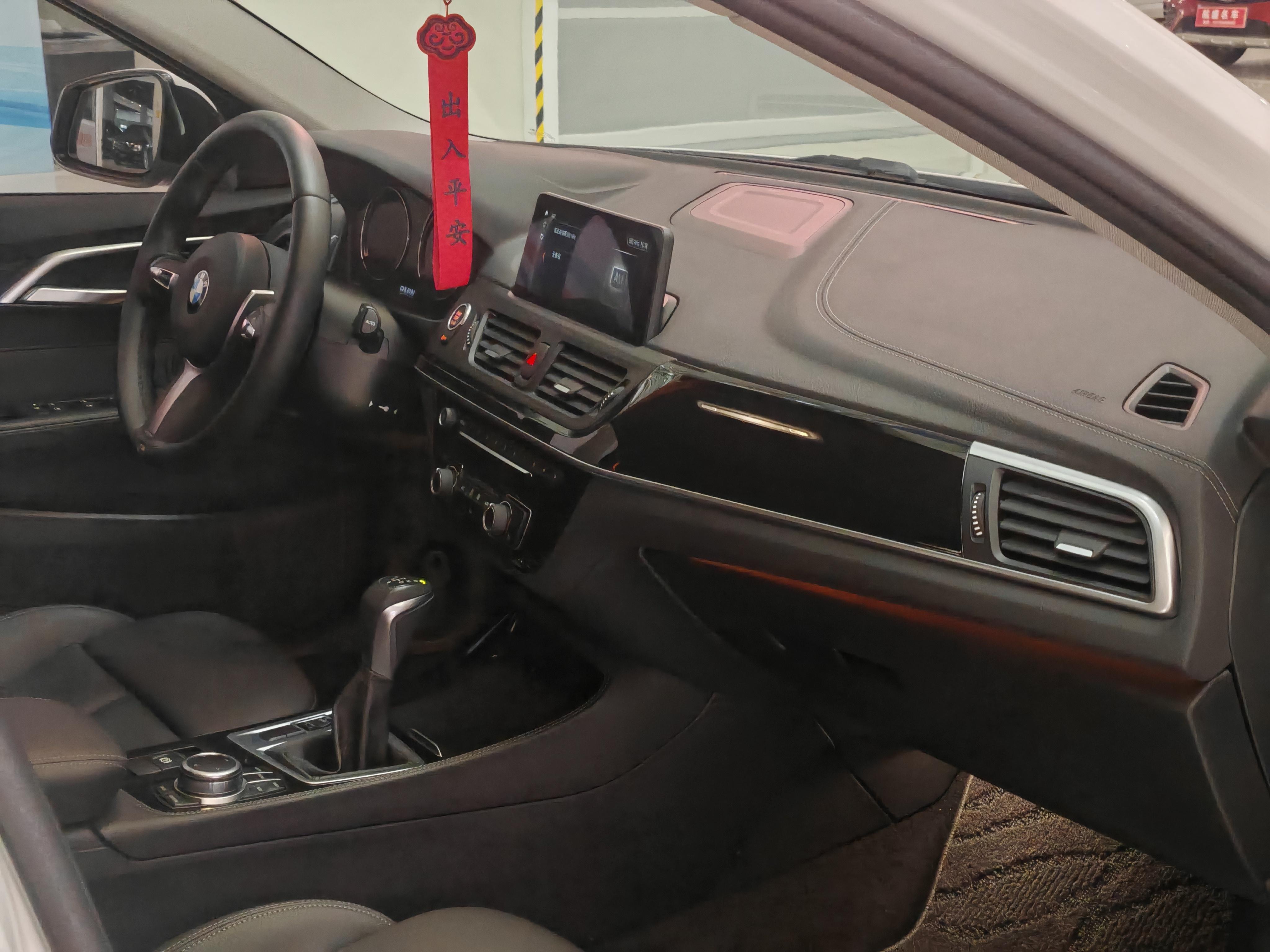 BMW 1 серии 2019 thumb 6