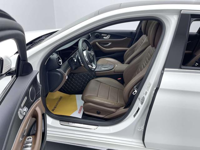 Mercedes-Benz E-Class 2019 thumb 9