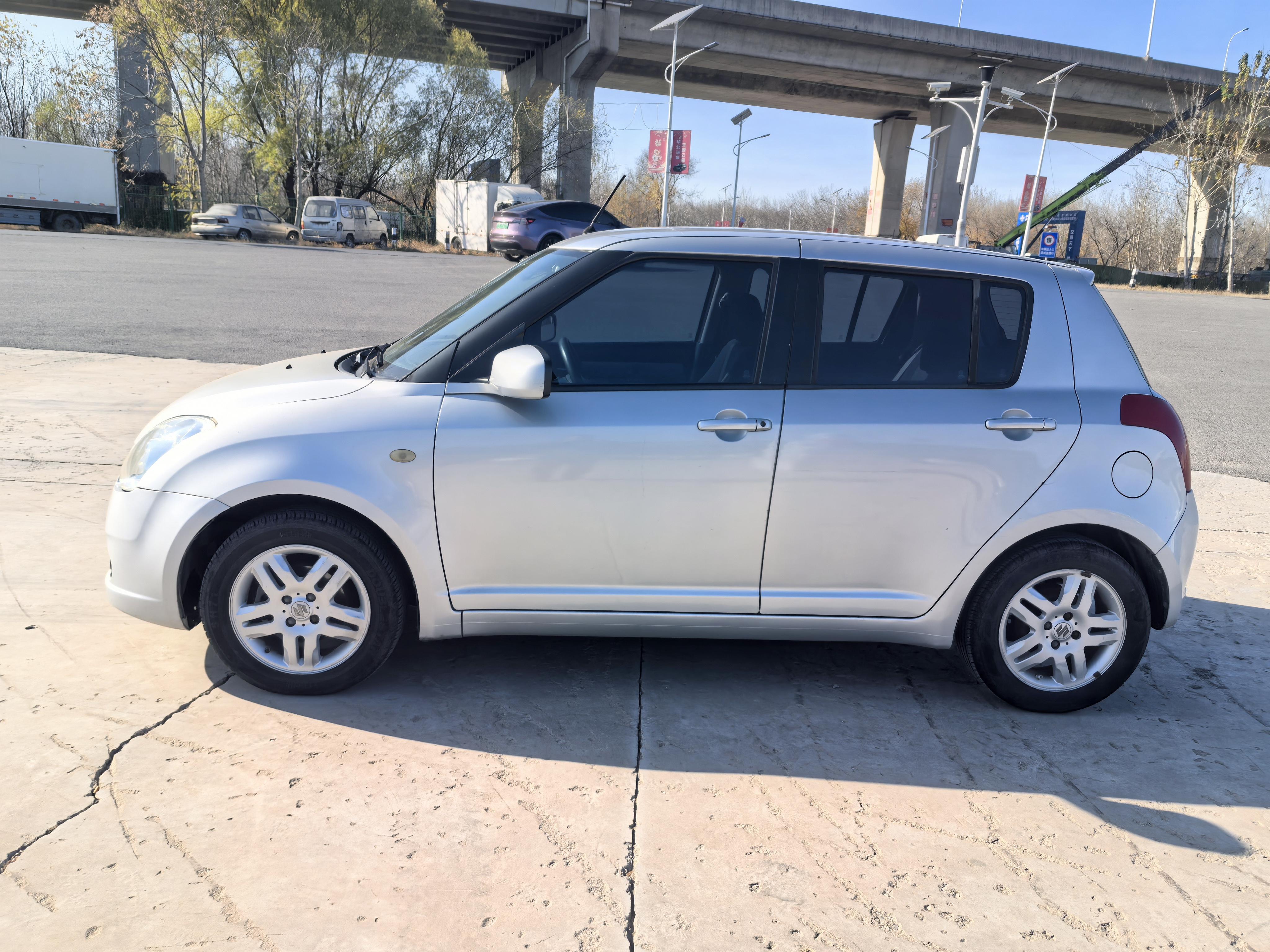 Suzuki SX4 2010 thumb 2