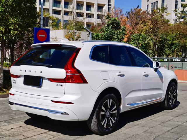 Volvo XC60 2023 thumb 5