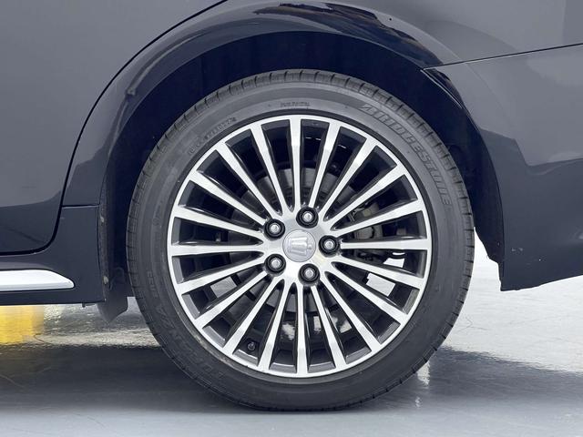 Toyota Crown 2019 thumb 7