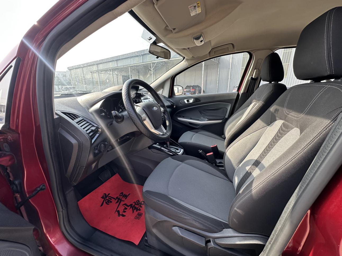 Ford EcoSport 2015 thumb 6