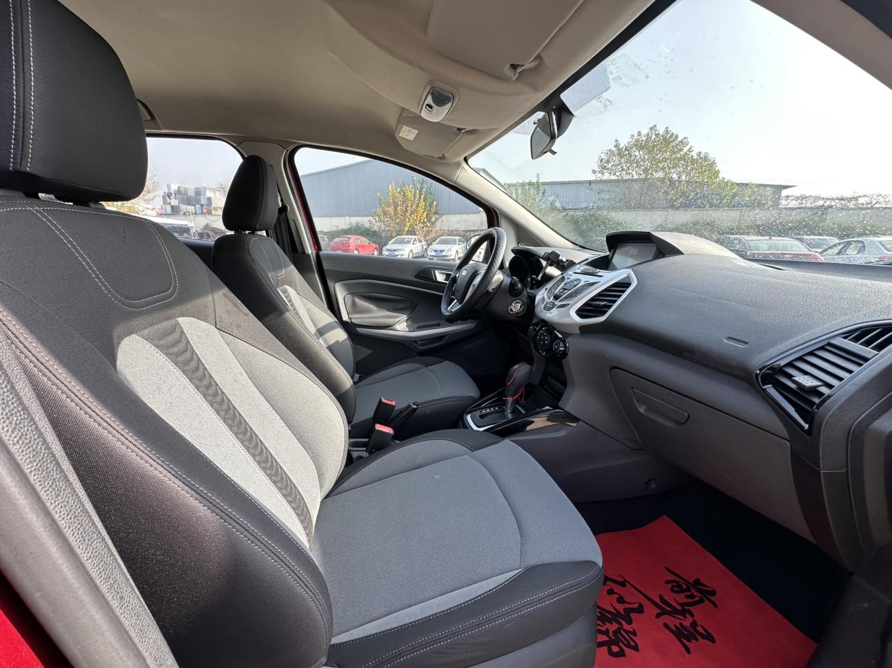 Ford EcoSport 2015 thumb 8