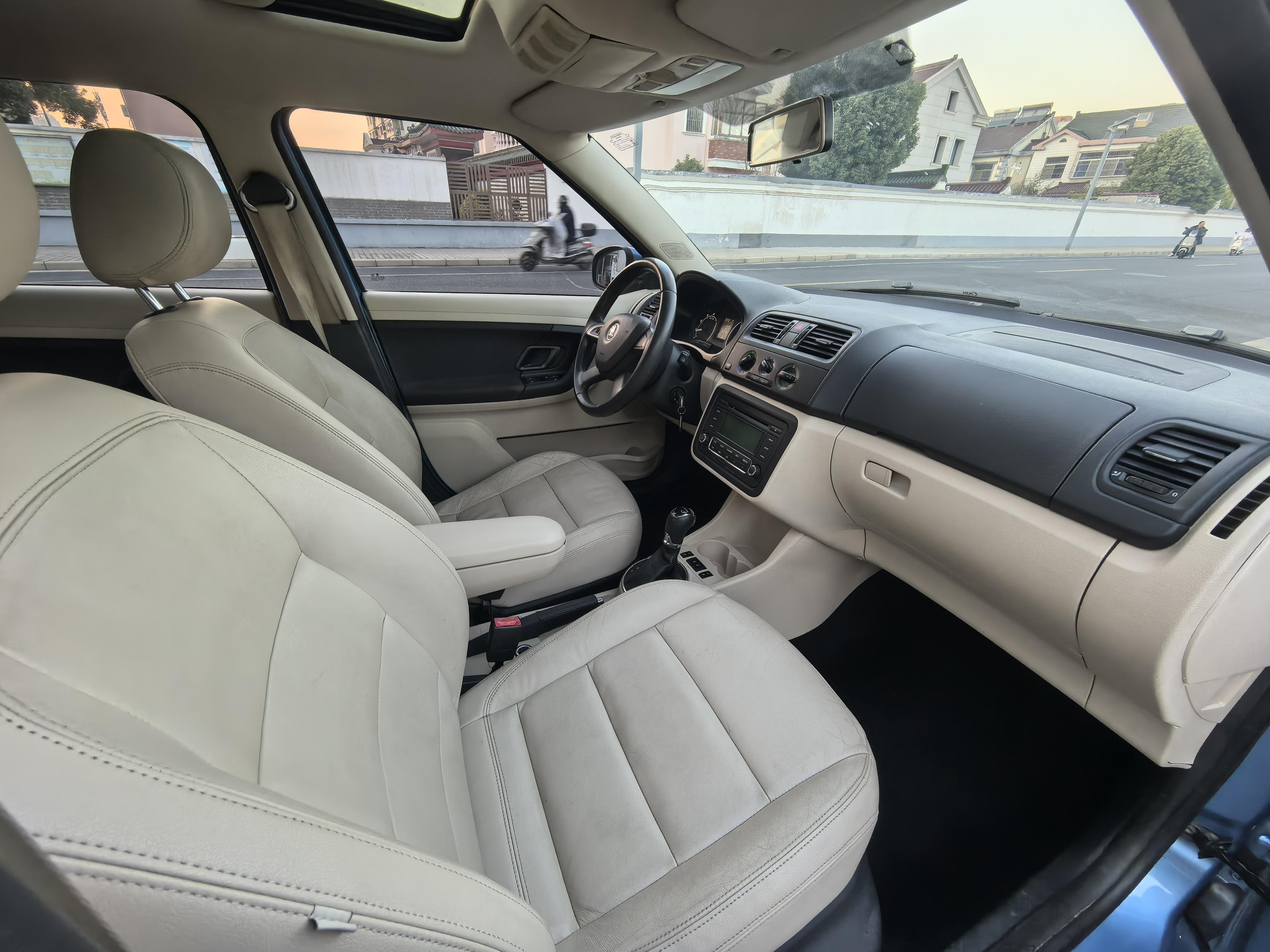 Skoda Gienia 2014 thumb 11