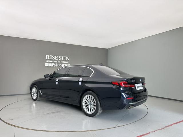 BMW 5 серии 2022 thumb 4