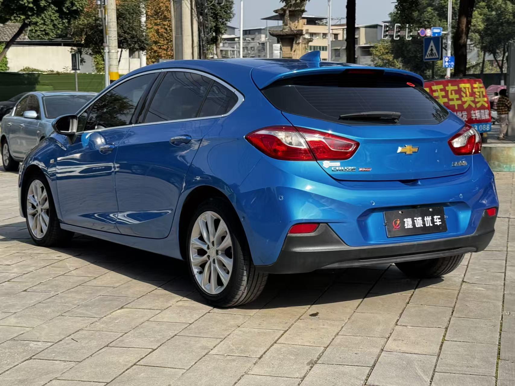 Chevrolet Cruze 2017 thumb 2