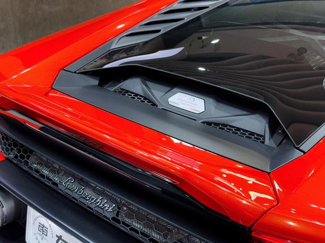 Lamborghini Huracán 2020 thumb 2