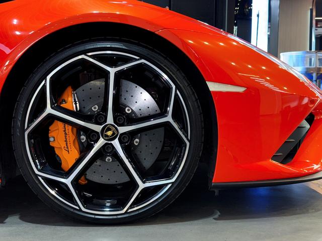 Lamborghini Huracán 2020 thumb 3