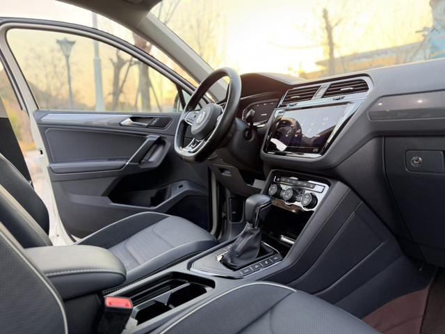 Volkswagen Tiguan 2021 thumb 6