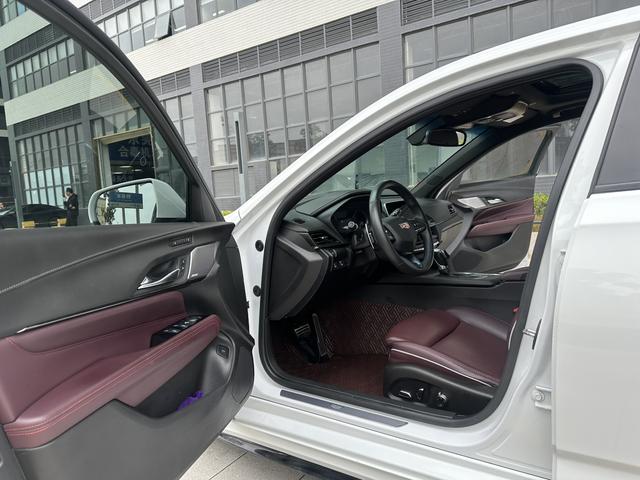 Cadillac CT4 2022 thumb 6