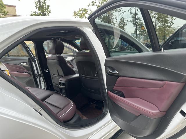 Cadillac CT4 2022 thumb 9