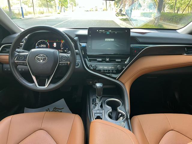 Toyota Camry 2022 thumb 5
