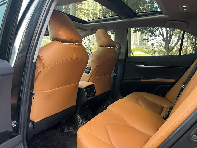 Toyota Camry 2022 thumb 6