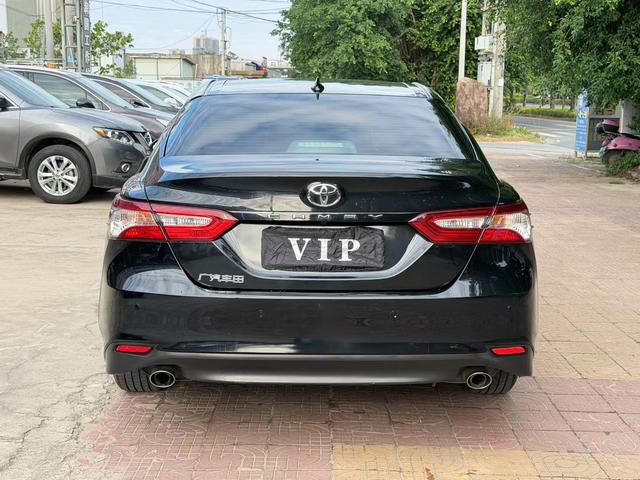 Toyota Camry 2023 thumb 2