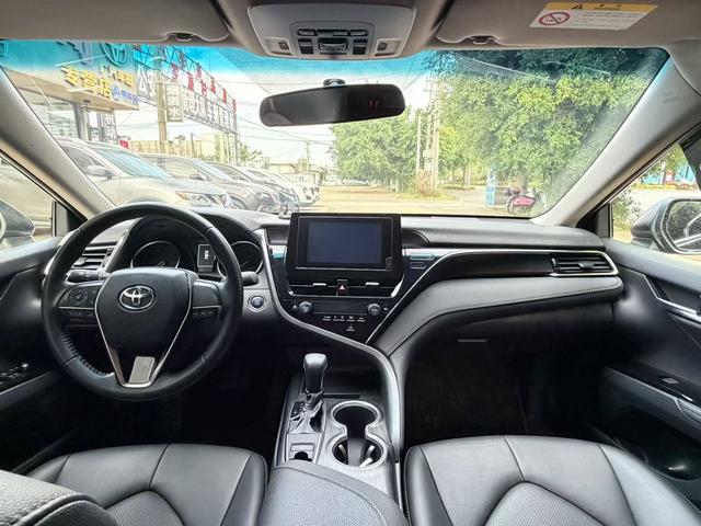 Toyota Camry 2023 thumb 3