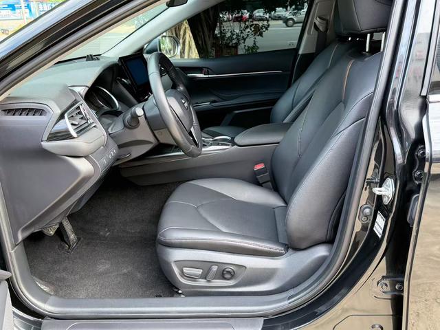 Toyota Camry 2023 thumb 4
