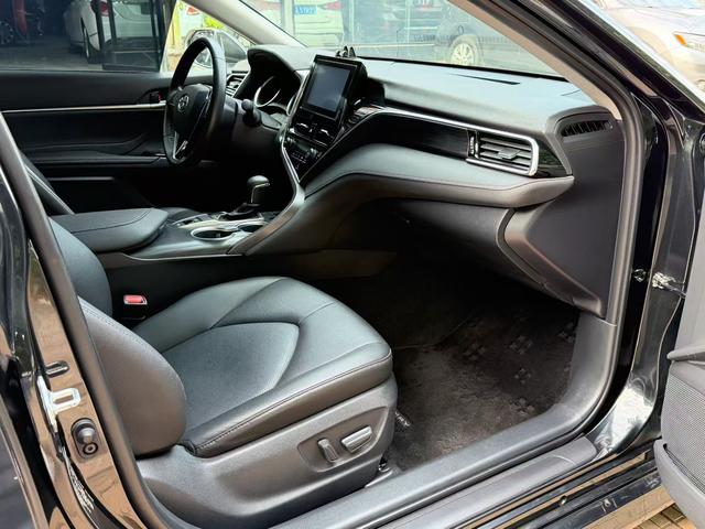 Toyota Camry 2023 thumb 5