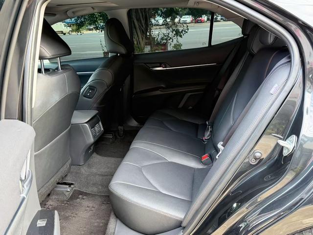 Toyota Camry 2023 thumb 6