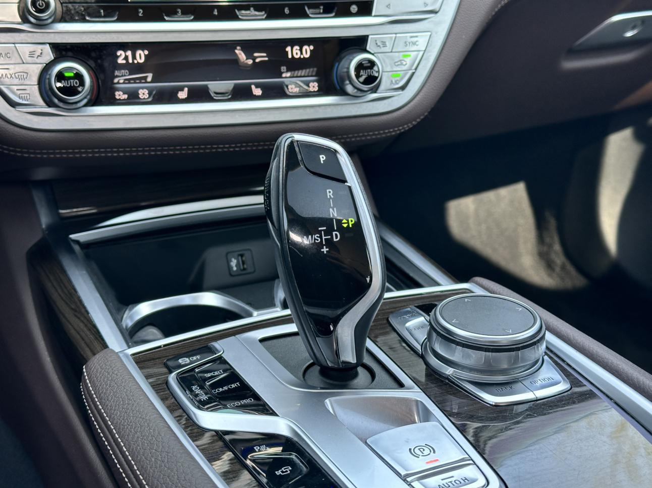 BMW 7 серии 2019 thumb 8
