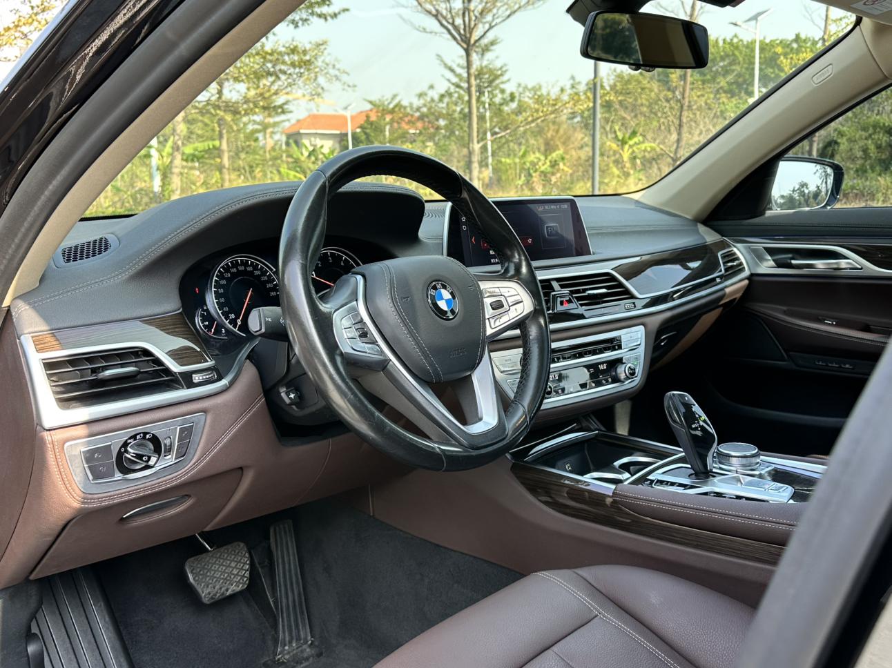 BMW 7 серии 2019 thumb 9