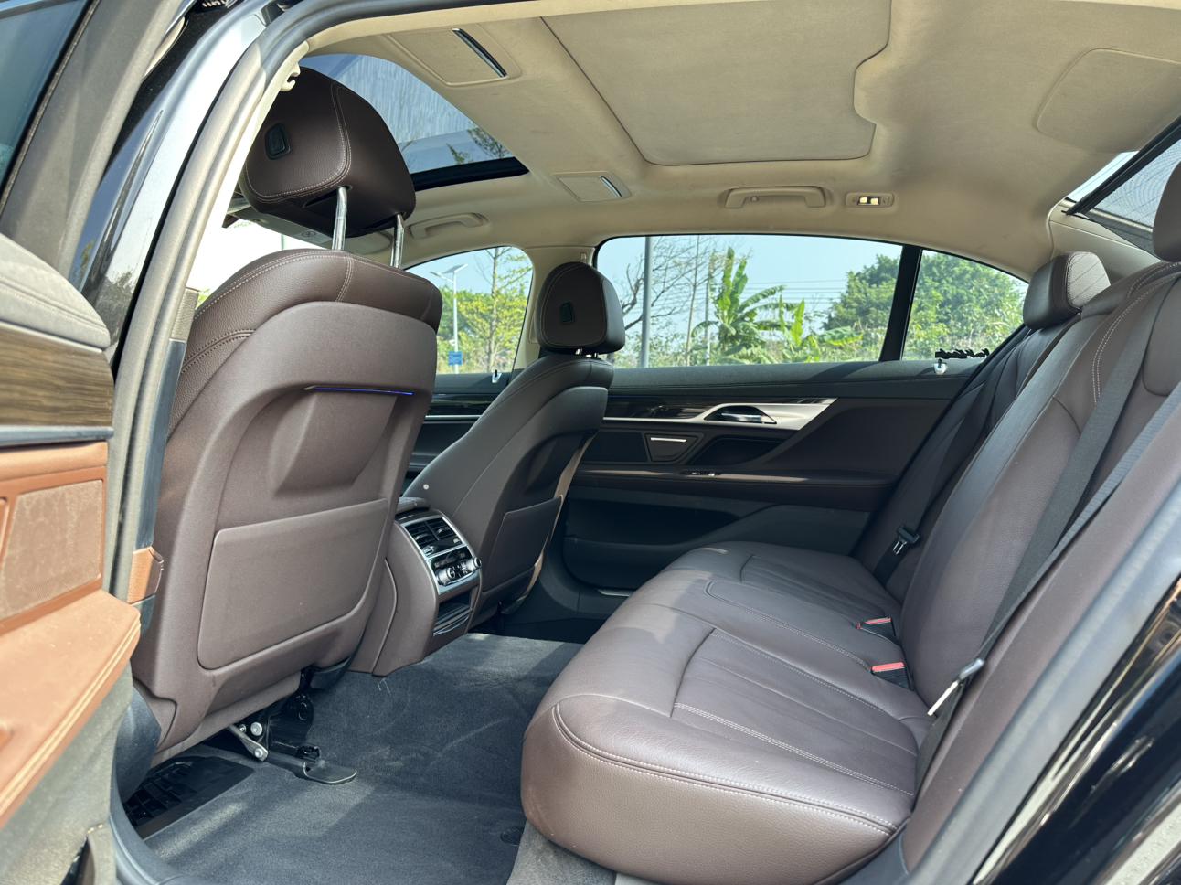 BMW 7 серии 2019 thumb 12