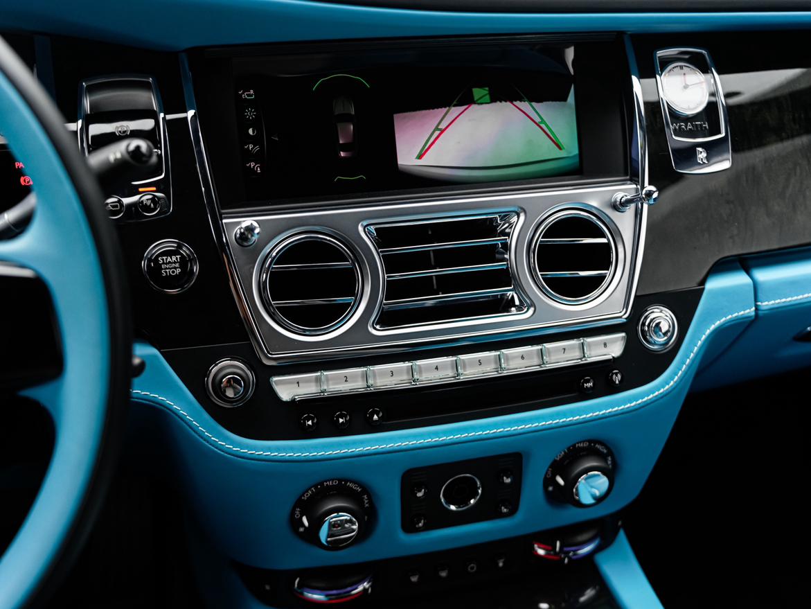 Rolls-Royce Wraith 2023 thumb 8
