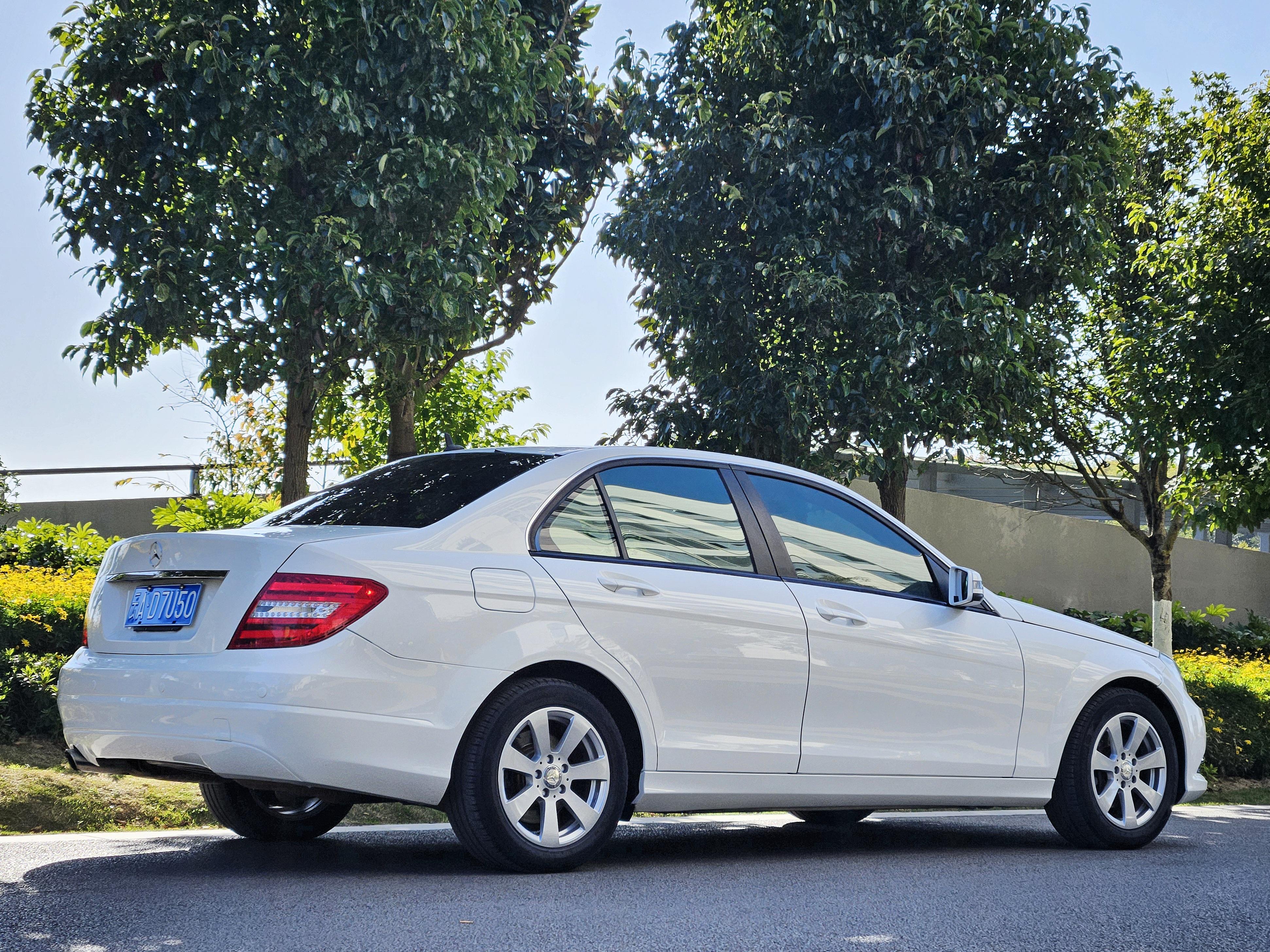 Mercedes-Benz C-Class 2013 thumb 3